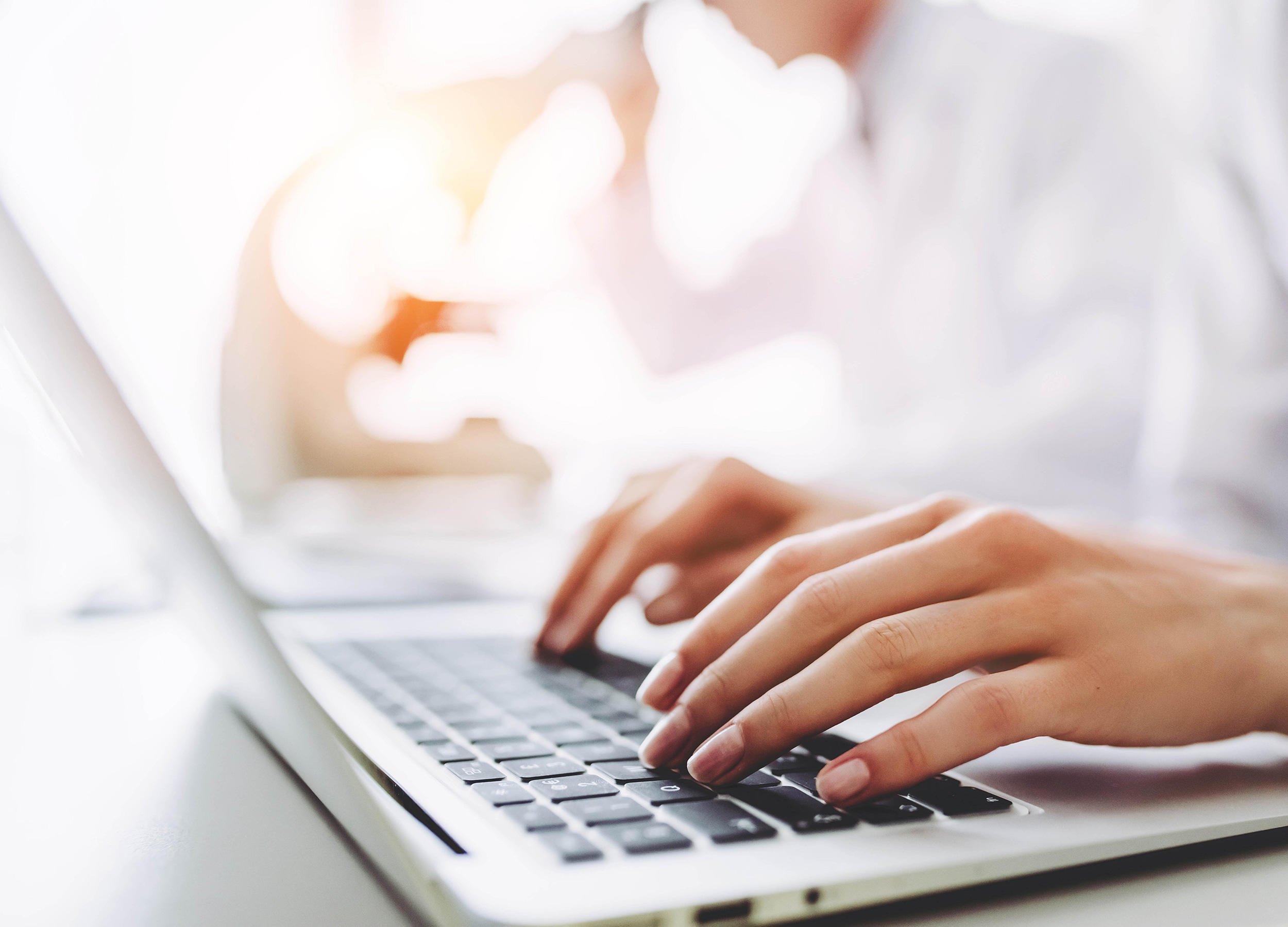 Kontaktujte n&aacute;s